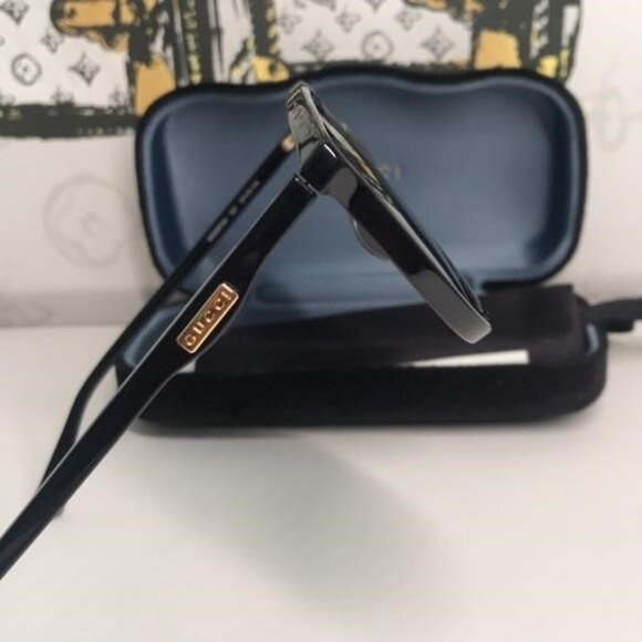 New Authentic Chic Black Sunglasses GG0261SA 001 - Picture 12 of 12